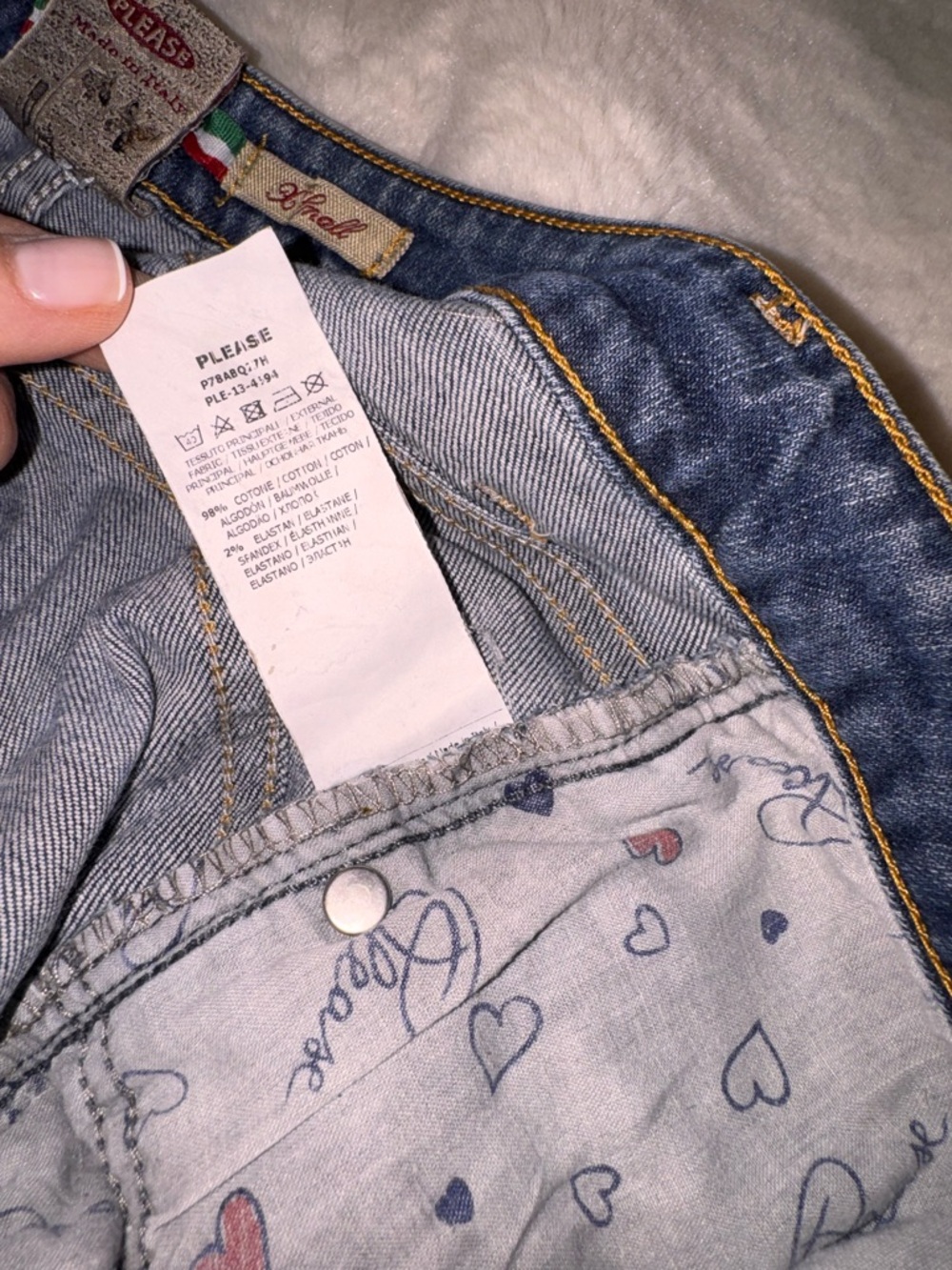 ✨4+ 50% OFF| ✨ PLAESE ITALY Women's Blue Jeans with Heart Pocket Accent size S - Picture 8 of 13